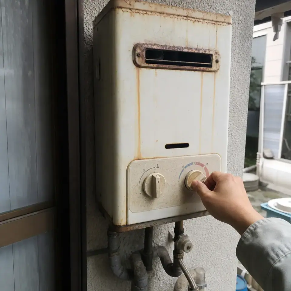 お湯の温度が安定しない・給湯器が10年超